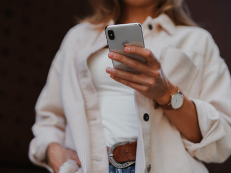 25 fesselnde Hooks für Social-Media-Beiträge, die wirklich gelesen werden