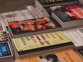 livros estandes bienal