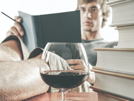 GET PAID TO READ BOOKS