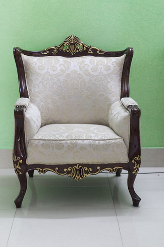 Psychotherapy, experiential techniques, empty chair, two chair.