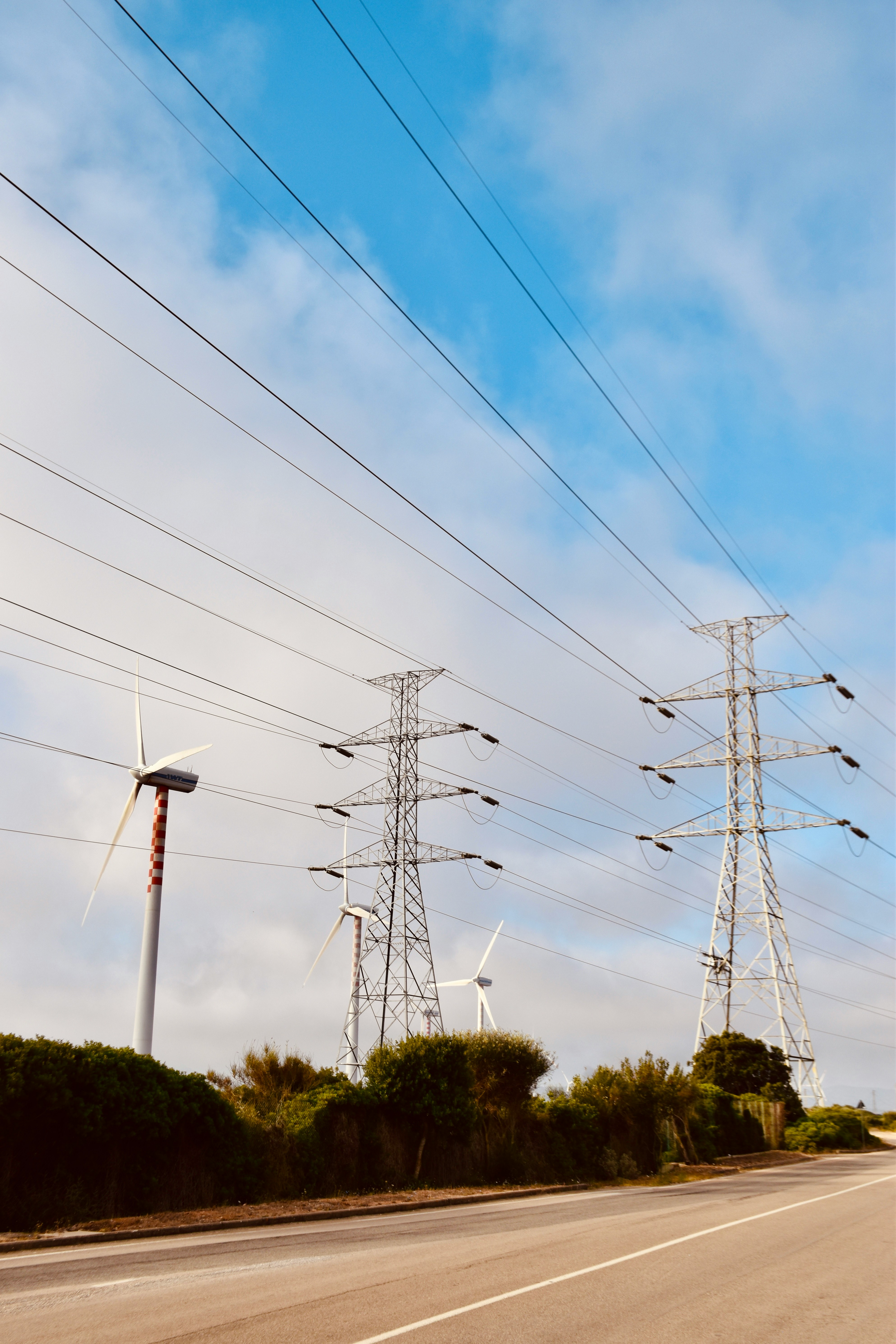 SCJN invalida leyes municipales en hidrocarburos y energía eléctrica