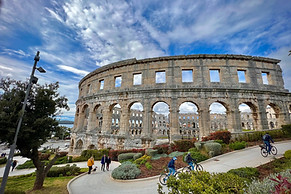 Image by James Qualtrough 🇮🇲