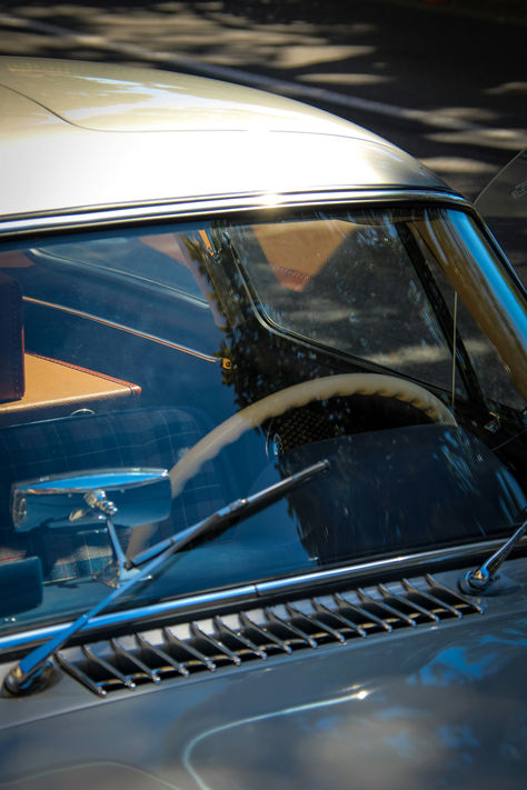 Why Windshield Damage Gets Worse During Plano's Summer Heat