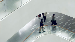How Private Doubt Becomes Public Certainty in Business