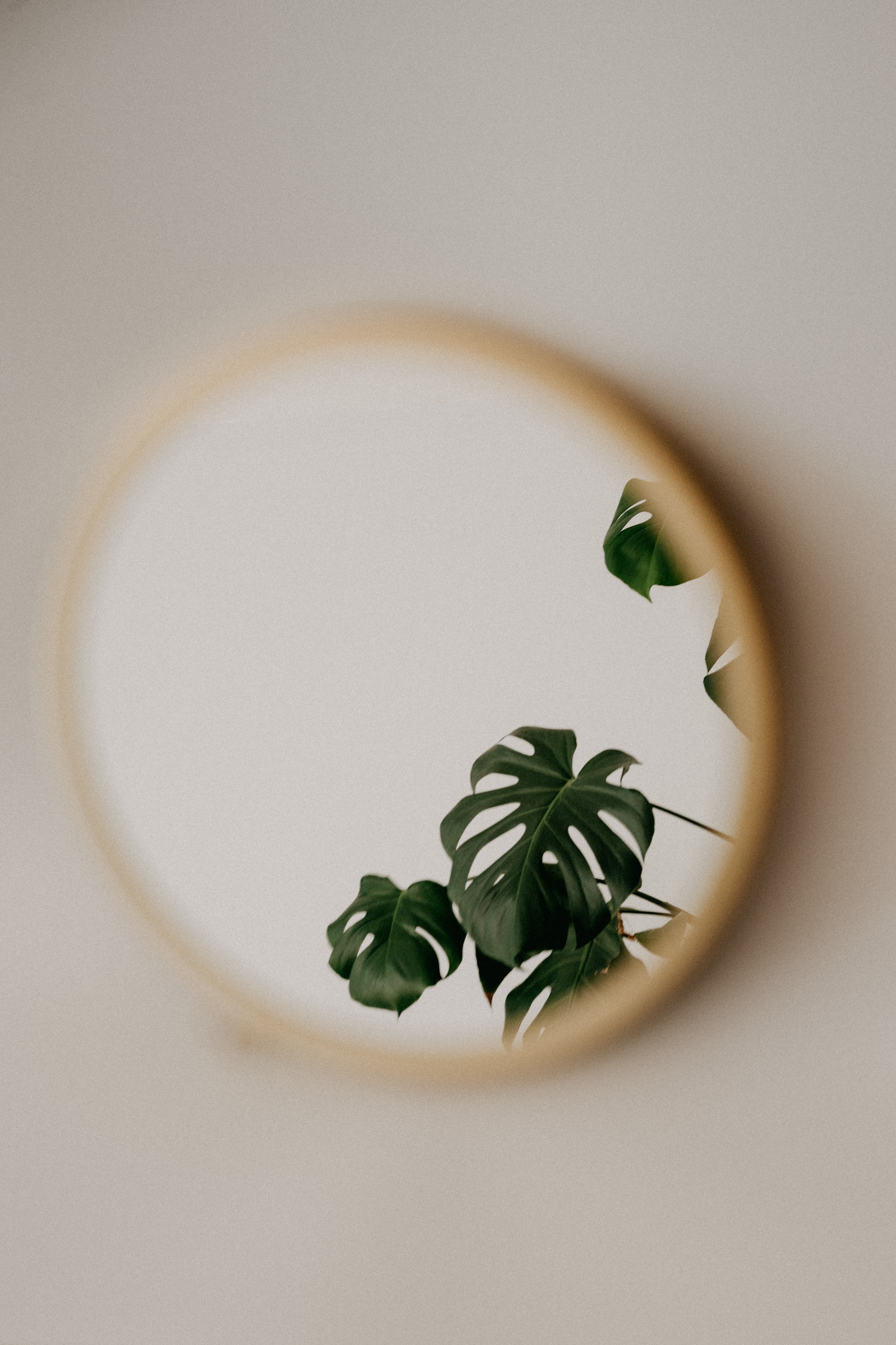 Miroir rond à contour en lattes de bois