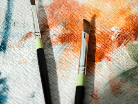 Finding Your Signature Style in Art: Watercolor, Acrylic, or Oil – Which Medium Suits You Best