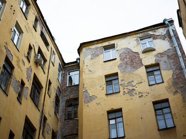 Пять дней на сборы: как петербуржцы теряют квартиры