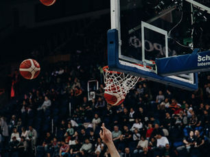 Nadir Hifi : le combat dans l’ombre d’une «étoile montante»