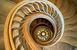 Image by Daniil Korbut