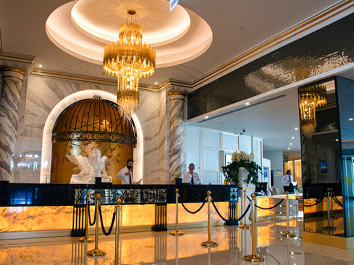 How Robots Are Reshaping Guest Experiences in Hotels in 2025
