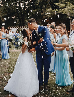 Hochzeitspaar bei der Trauung
