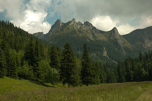 Image by Roberto Huczek