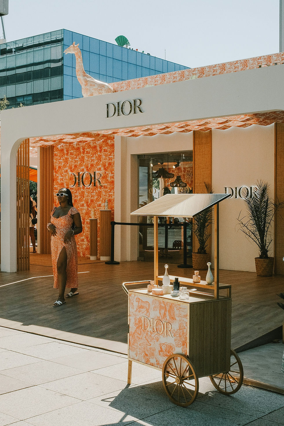 Luxury retail consultant supporting boutique team with client activation and CRM strategy in Dubai