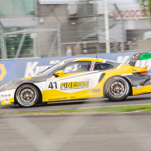 Comment sponsoriser une course automobile avec mon entreprise?