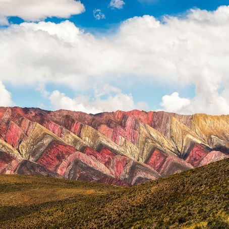 montagna arcobaleno nel nord dell'Argentina