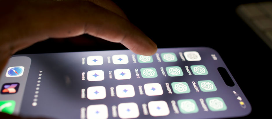 How AI Enhances Real-Time News Updates on Social Media