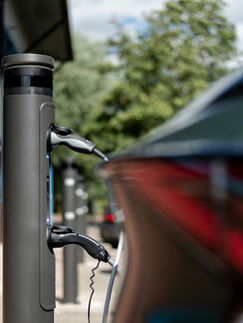 L'Argentine accélère la mobilité électrique avec une hausse de 56 % des ventes de véhicules hybrides et électriques au premier semestre 2025