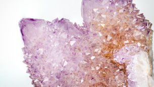 Propriedades dos Cristais: Significados, Energias e Benefícios para o Equilíbrio Interior