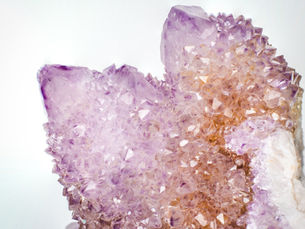 Propriedades dos Cristais: Significados, Energias e Benefícios para o Equilíbrio Interior