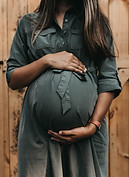 Image by Camylla Battani