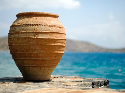 📕 Inspirational Story: The cracked pot