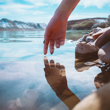 Explorando o Mundo das Emoções e Sentimentos: Uma Jornada Interior