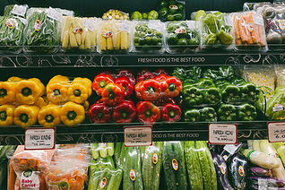 Retailer and value chain dynamics in emission reduction