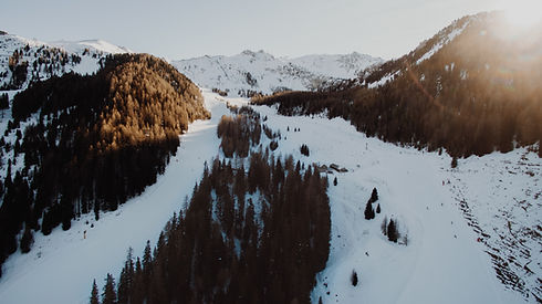 Image by Benjamin Voros