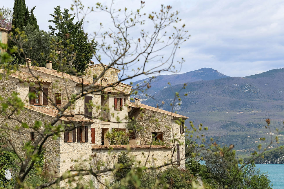 Why Investing in a Villa in Provence Is a Profitable and Future-Proof Decision