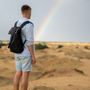 Solitude chez les hommes gays : comprendre les causes et briser l'isolement