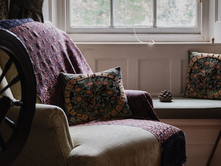 5 דברים שכדאי לדעת לפני שבוחרים בד לריפוד כורסת וינטאג'