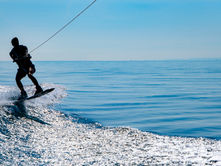 Sports nautiques en Provence : activités pour les amateurs de sensations fortes