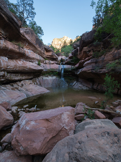 This narrow, steep trail offers stunning views of the canyon and some challenging sections that require careful footing. The end of the trail offers a beautiful view of a hanging canyon.