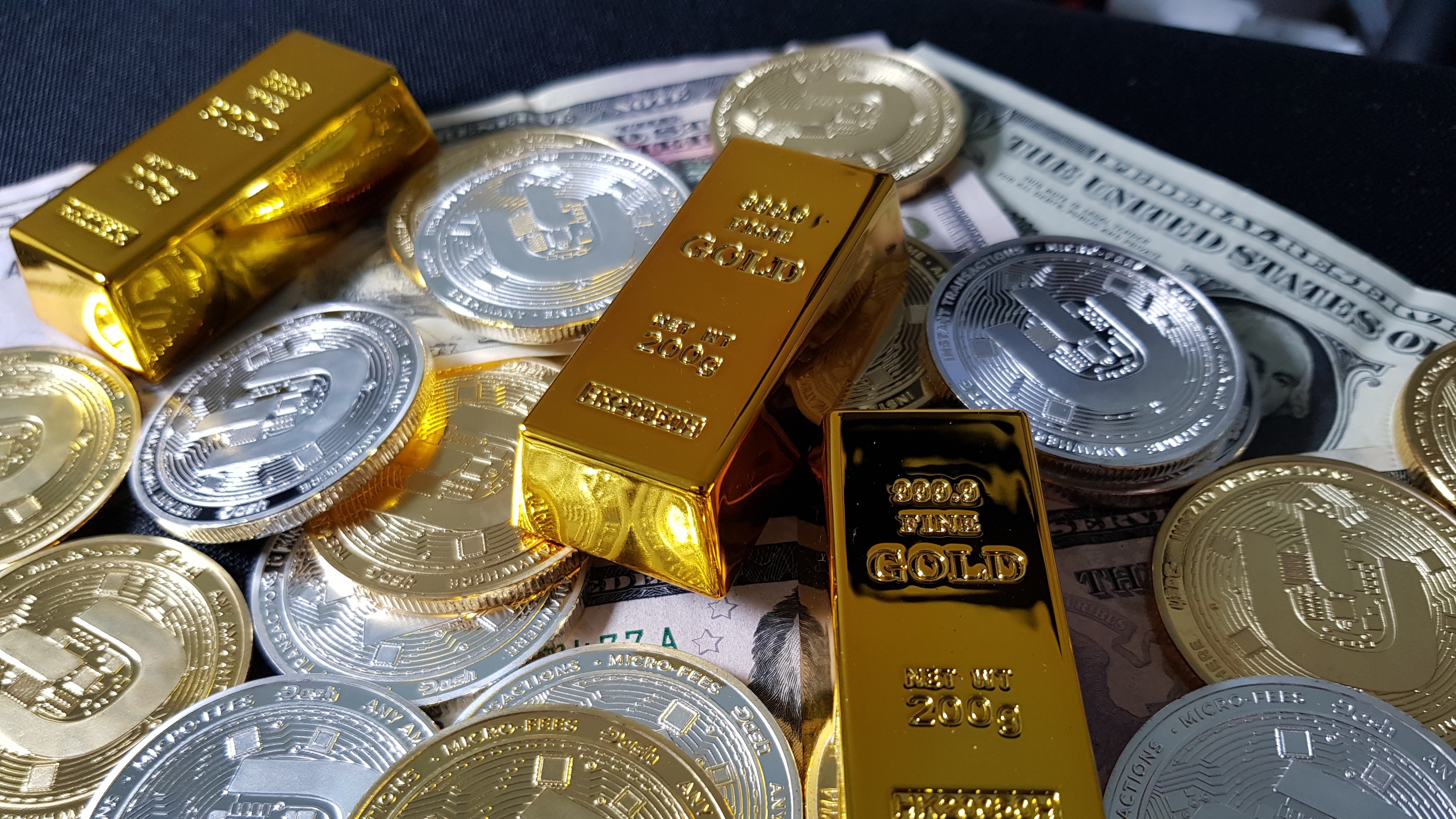 Caída de precios del oro y plata: Centenario por debajo de 100 mil pesos y Libertad supera los mil