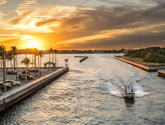 Image by Richard Sagredo