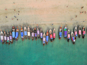 Иммиграционная служба Пхукета ввела красные и желтые карточки для туристов