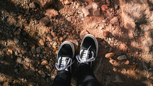 Toe loop jy saam met jouself… tot by Jesus!