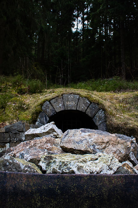 Image by Ken Kullik