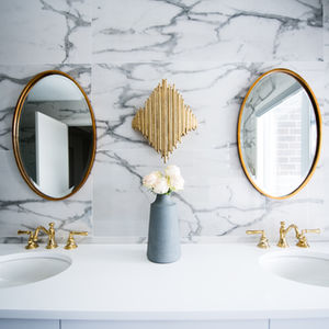 How Tiles Turn Ordinary Bathrooms into Luxury Spaces