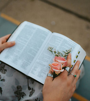 a busy mom reading the bible and praying about her day
