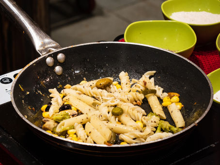 Ever wondered how to make restaurant style white sauce pasta! well its easy peasy !!