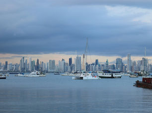 bateaux dans le port de Panama