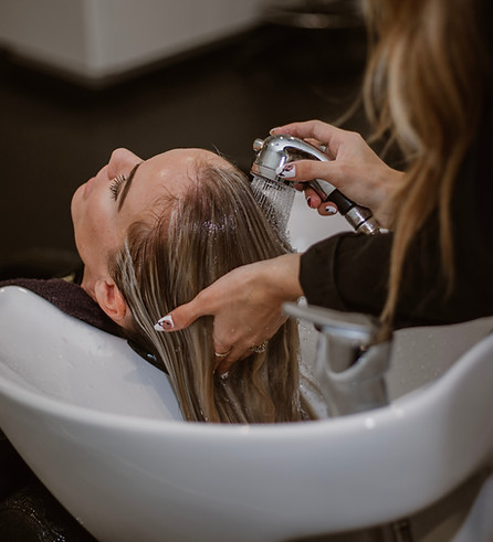 Elevate your client experience with SalonLynk