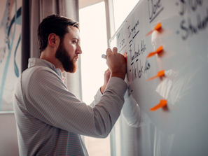 Venture capital model explained, venture capital investment structure and incentives, venture capital governance and control, venture capital model in startups, how venture capital creates value, venture capital and innovation ecosystems