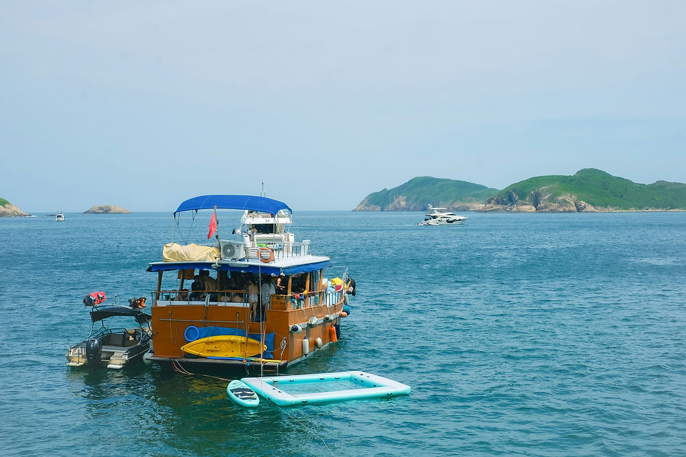 Catering Junk Boat