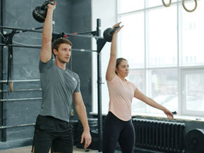 Understanding Shoulder Pain When Lifting Overhead: Causes and Solutions