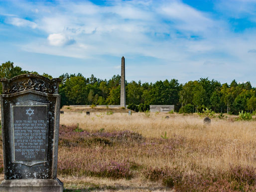 Podiumsgespräch: Die Bedeutung der Auseinandersetzung mit queeren Opfern in der Gedenkstättenarbeit