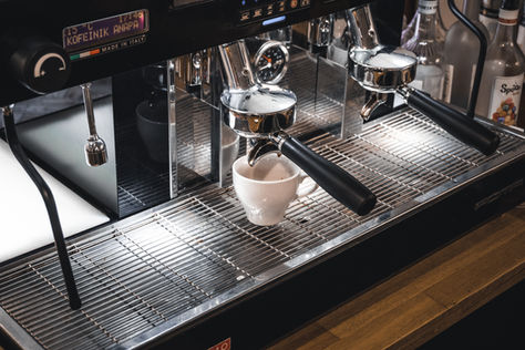 The Importance of Routine Cleaning for Your Professional Traditional Espresso Machine