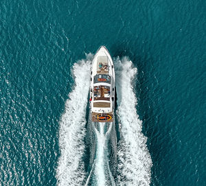 Image by Carles Rabada