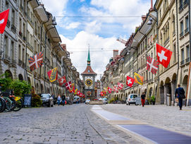瑞士 伯恩 (Bern) Kornhauskeller 地窖餐廳11月至1月暫停團體預訂